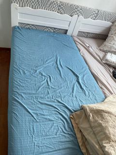(Category: ) located in . Submitted by sooshian024 (Listing ID 1163282053, Image 1). Description: .