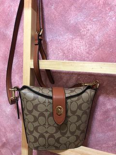 (Category: ) located in . Submitted by misnisha (Listing ID 1163276797, Image 1). Description: .