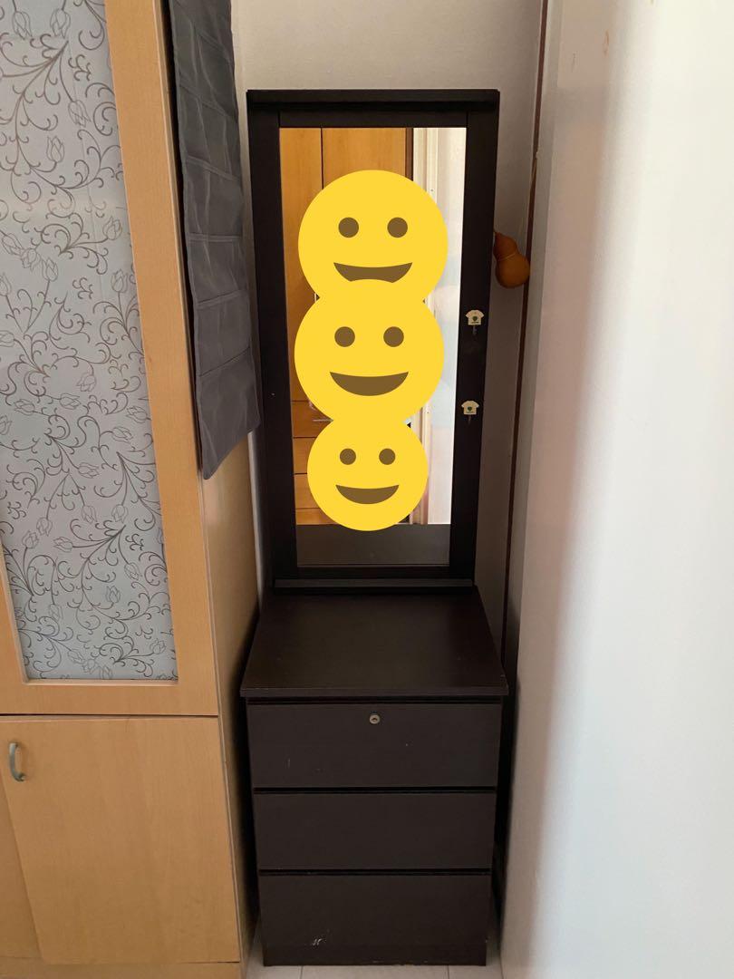 Dressing Table (Category: Shelves, Cabinets & Racks) located in Singapore. Submitted by zc1228 (Listing ID 1163207811, Image 1). Description: .