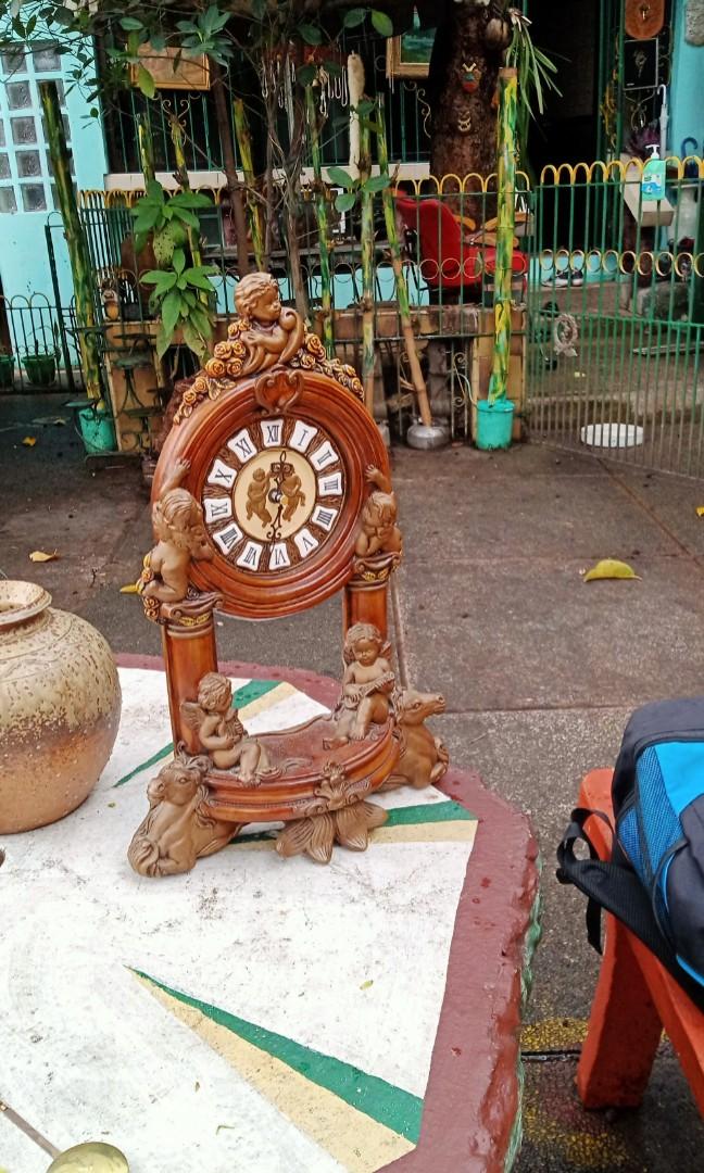 For sale vintage clock, Hobbies & Toys, Memorabilia & Collectibles