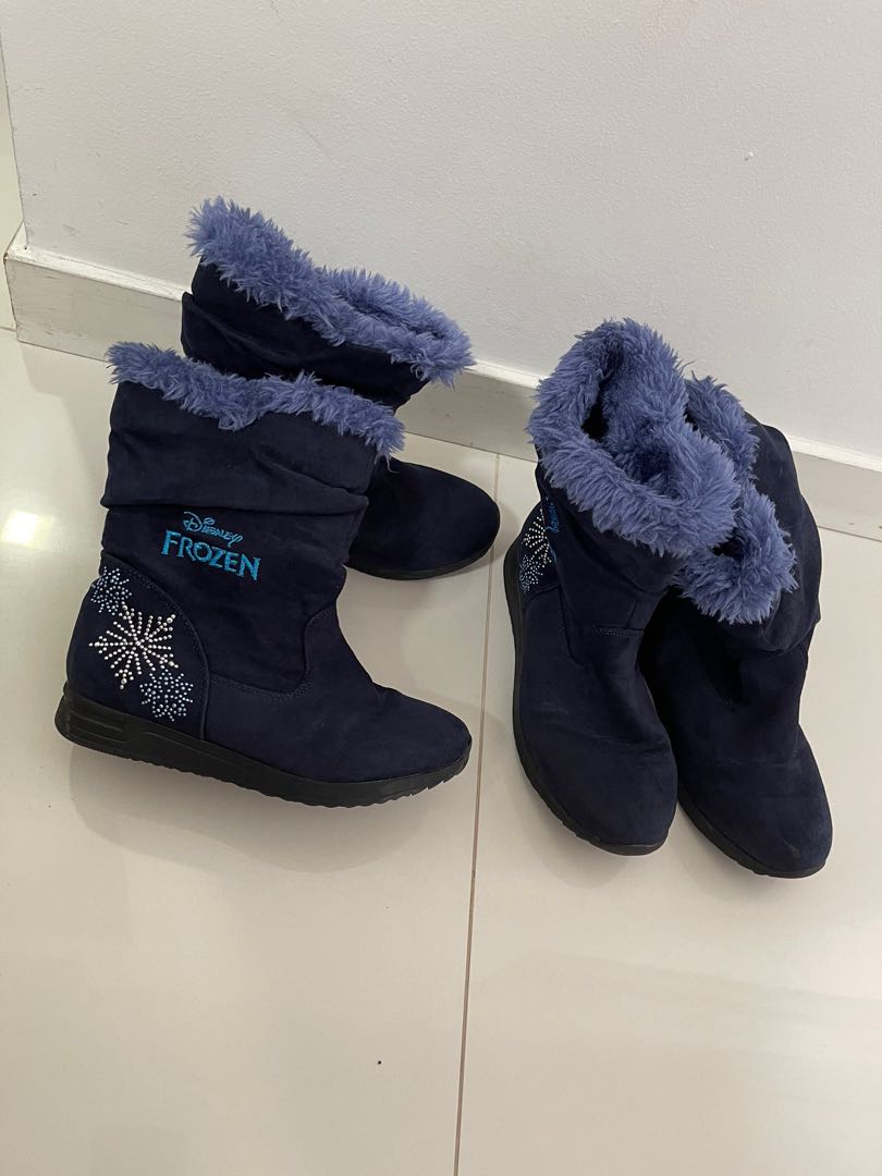Frozen best sale snow boots