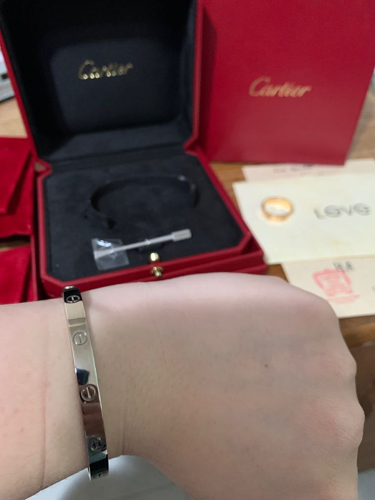 Full Set Cartier Love Bracelet White Gold Size 19 Women S Fashion Jewelry Organisers Bracelets On Carousell