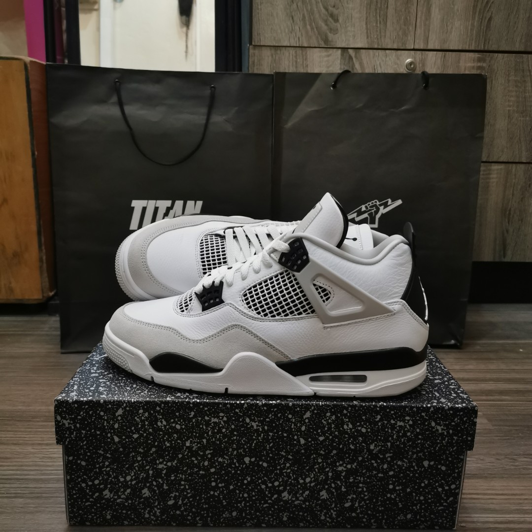 Jordan 4 Military Black, Men's Fashion 