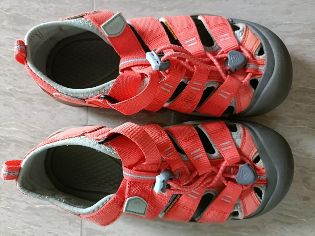 KEEN Sandals woman/girl, Women's Fashion, Footwear, Sandals on Carousell