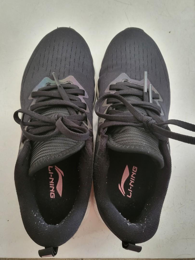 lining running shoes, Women's Fashion, Footwear, Sneakers on Carousell