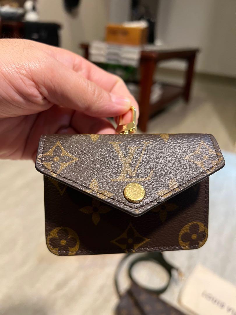 Louis Vuitton M80091 FELCIE STRAP & GO, Women's Fashion, Bags & Wallets,  Cross-body Bags on Carousell