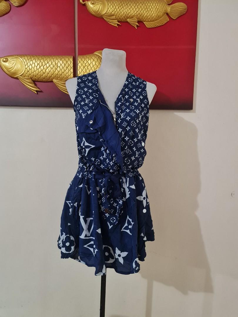 Lv Escale Sleeveless Dress In Blue