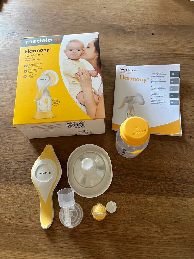Medela Hand Pump, Babies & Kids, Nursing & Feeding, Breastfeeding