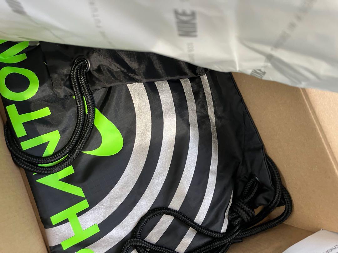 Nike spikes outlet bag