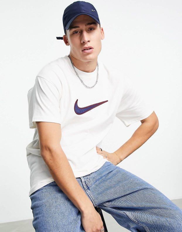 Nike retro discount logo t shirt