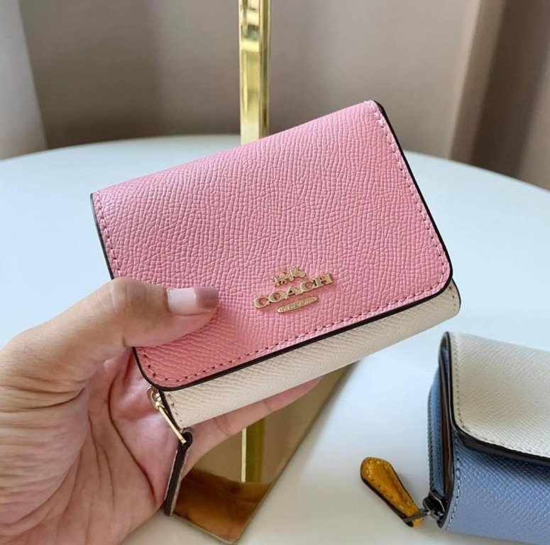 COACH Small Wallet In Colorblock in Pink