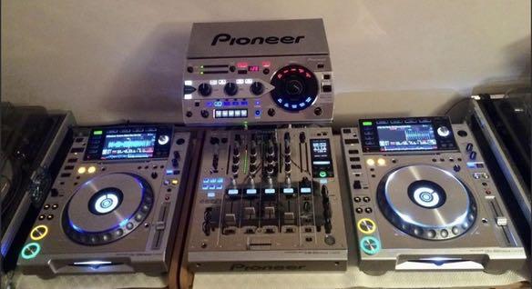 Pioneer DJ Limited Edition Platinum Set