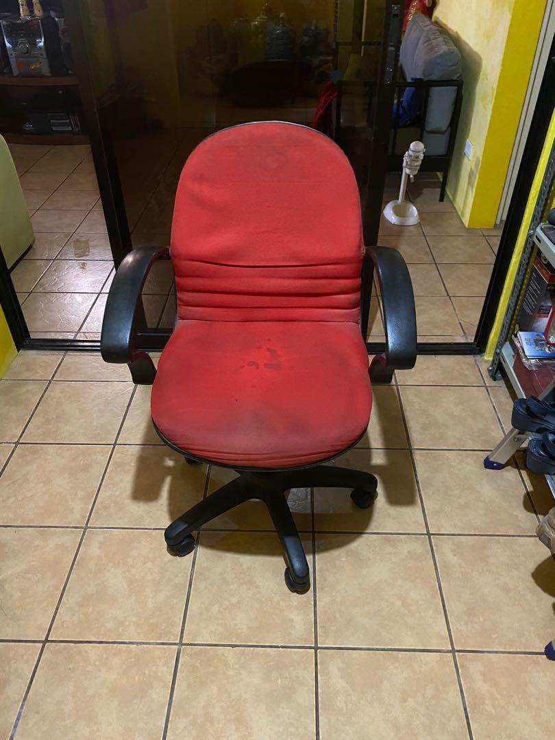 Red Computer Chair, Furniture & Home Living, Furniture, Chairs on Carousell