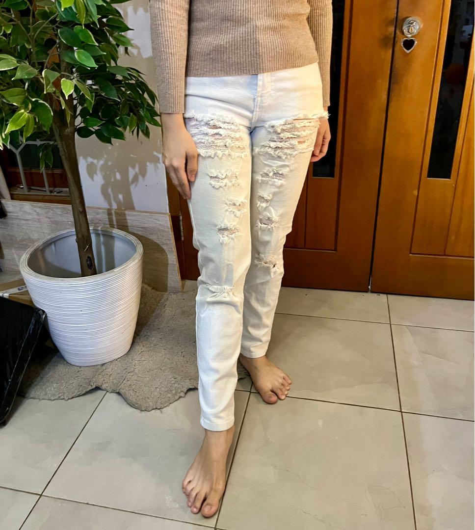 Ripped White Jeans, Fesyen Wanita 