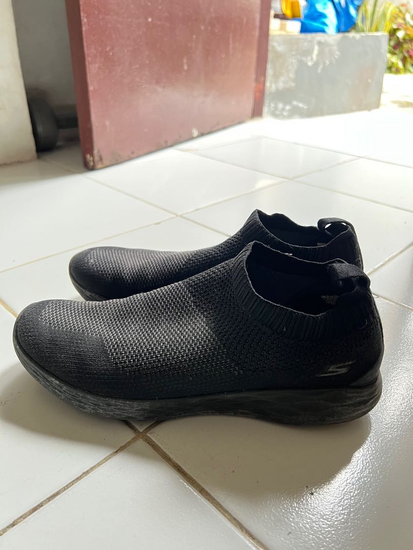 Skechers go 2024 strike black