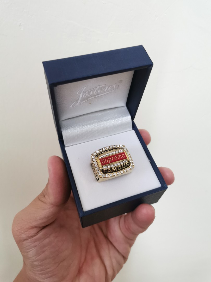 Supreme Ring Jostens, Luxury 