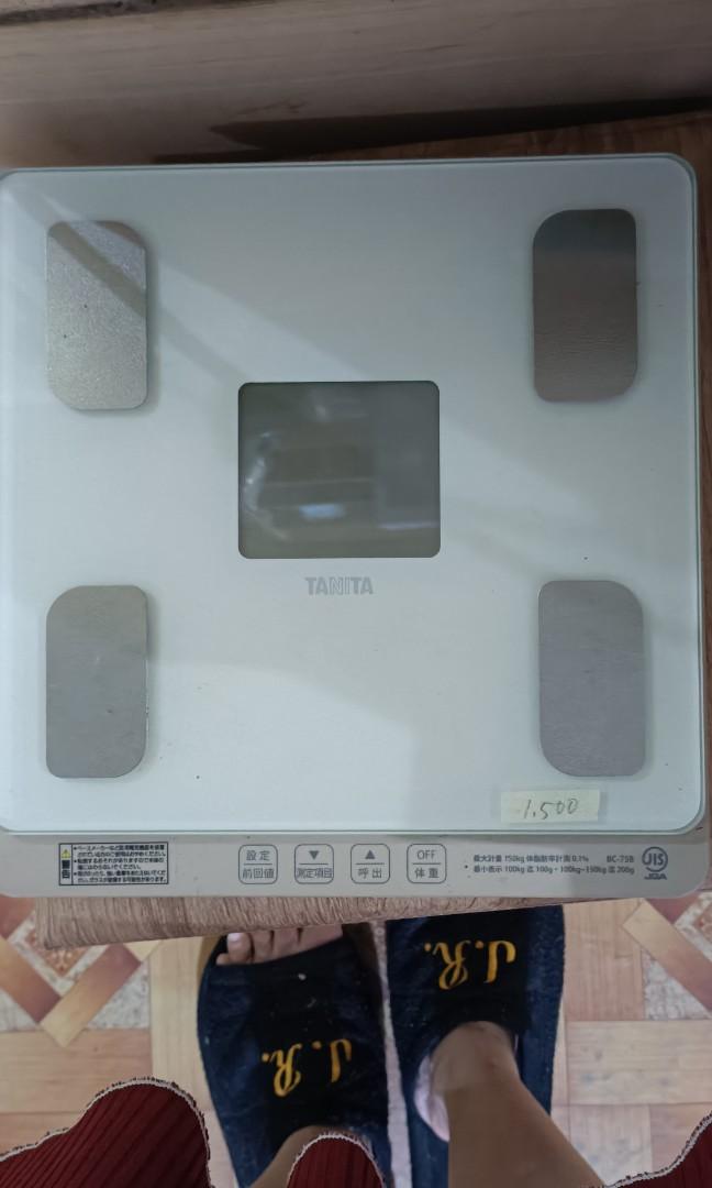 TANITA digital weighing scale (Category: Health Monitors & Weighing Scales) located in San Pablo. Submitted by tailz_and_wacko (Listing ID 1163289885, Image 2). Description: battery operated...AA batteries.