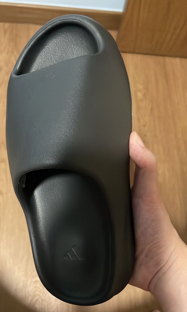 UK 5) Yeezy Slides Onyx, Men's Fashion 