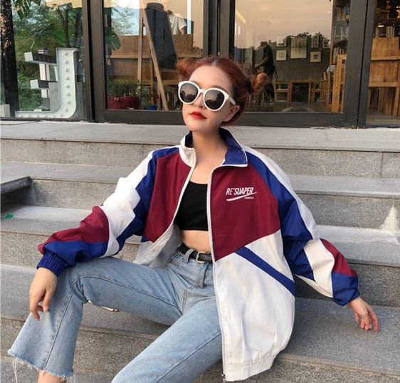 how to wear oversized windbreaker