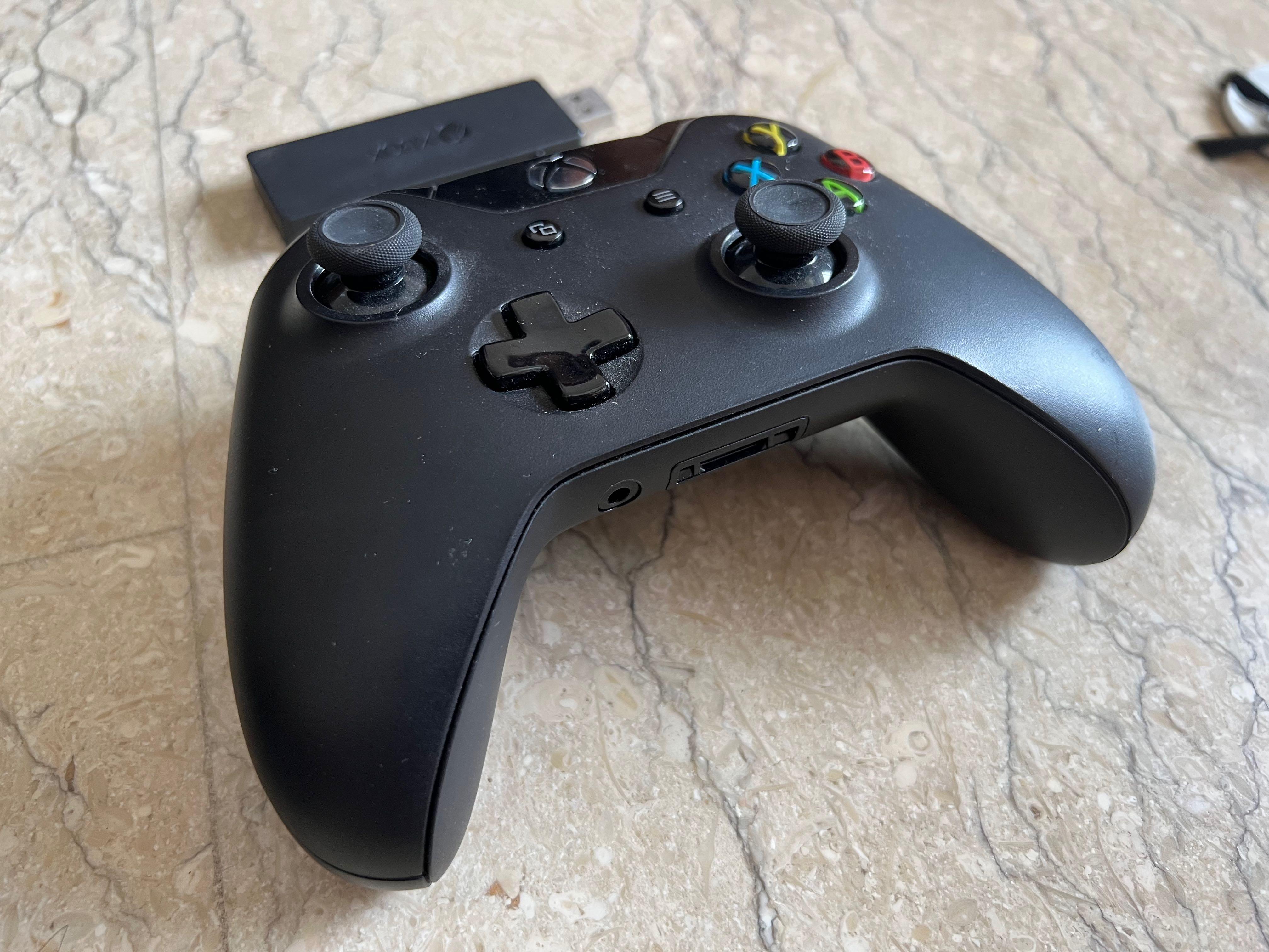 Xbox One Controller with USB key pairing, Video Gaming, Gaming