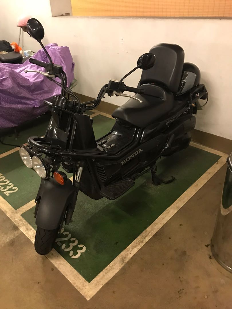 Beverly Peninsula  
Motorcycle parking space  
Privately for sale634387556386591110