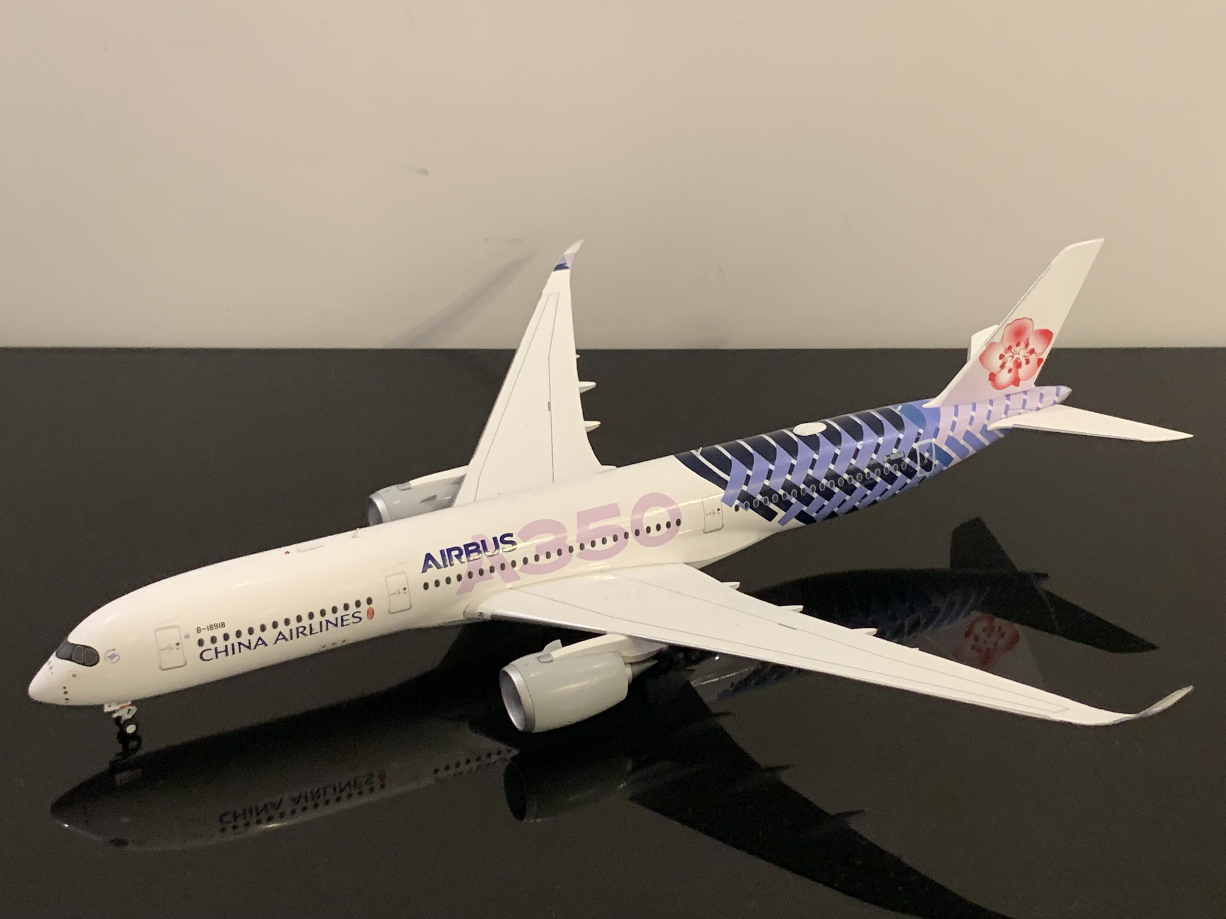 オンライン限定商品】 【大人気!!】China Airlines A350(ギア付き) 1 