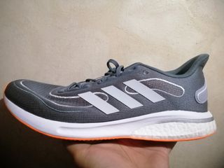 (Category: ) located in . Submitted by lookingforshoes (Listing ID 1163338438, Image 1). Description: .