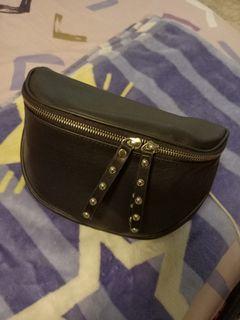 Black sling bag