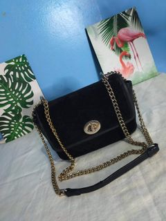 (Category: ) located in . Submitted by langga02 (Listing ID 1163421939, Image 1). Description: .
