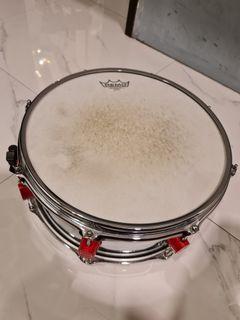 DW PdP 14" snare drum with padded snare bag