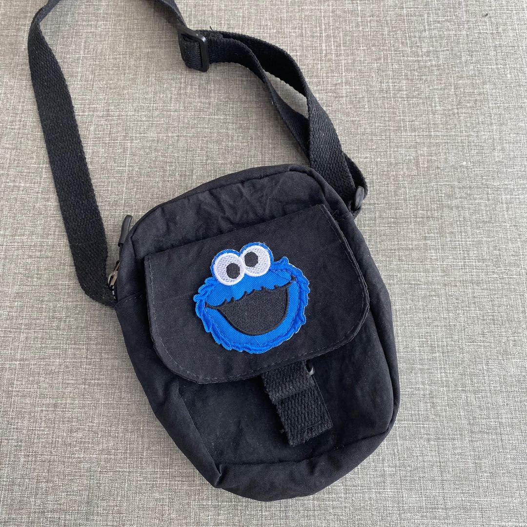 Elmo hot sale sling bag
