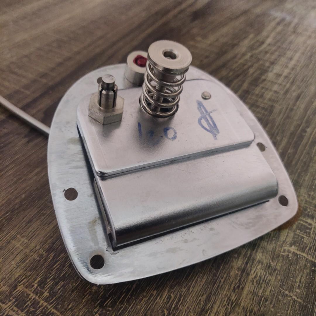 Avri jazzmaster tremolo cheap