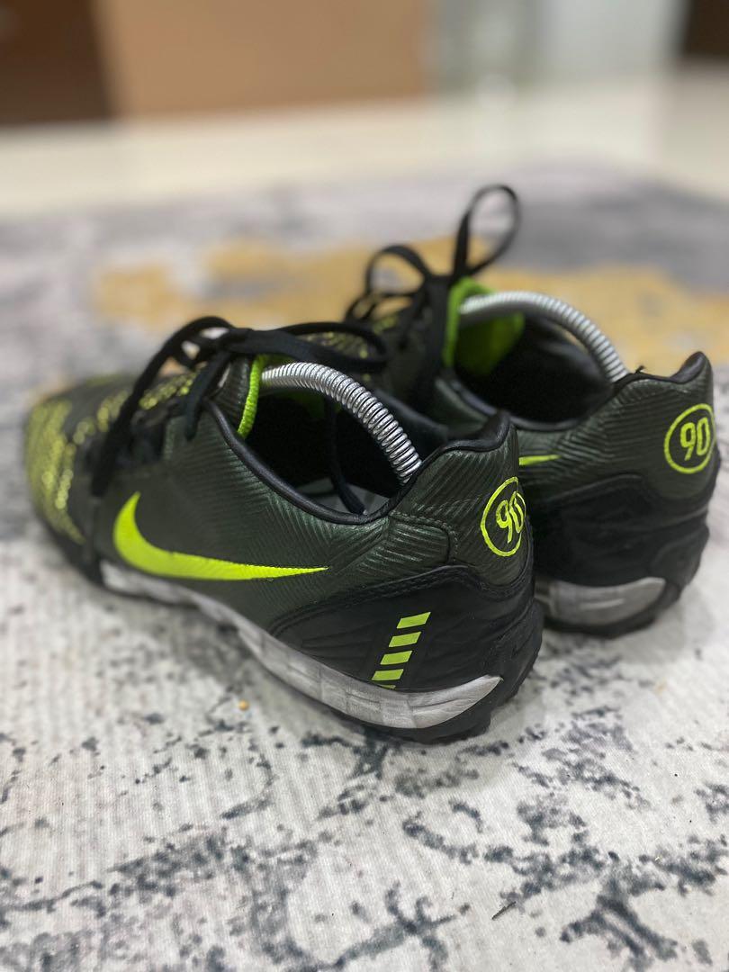 T90 futsal hotsell