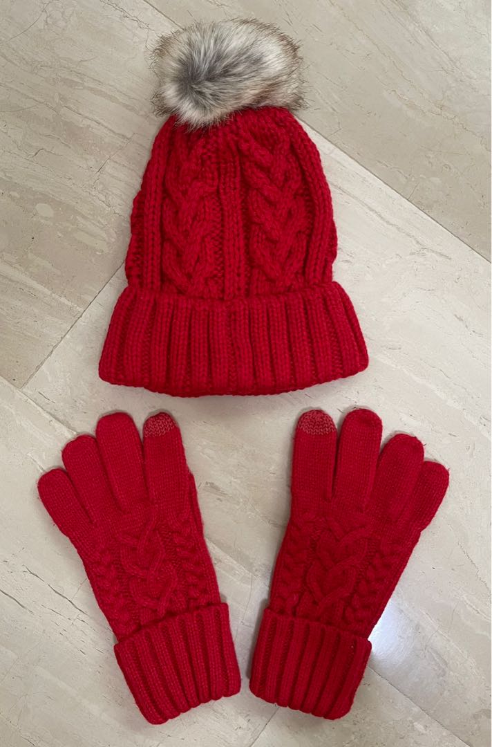 cable knit pom beanie