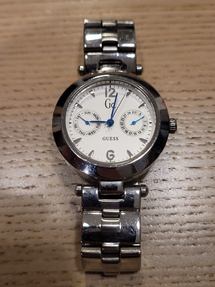 Guess collection 手錶（超過20年）保養良好, 名牌, 手錶- Carousell