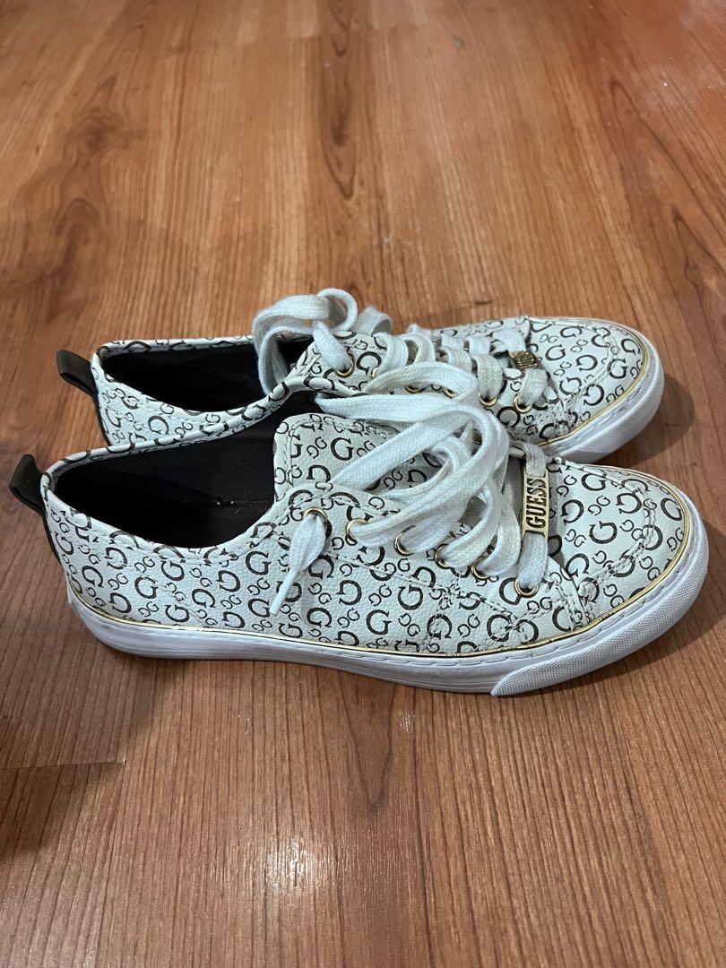 Guess sneakers (Category: Sneakers) located in Quezon City. Submitted by stuffandmoreee (Listing ID 1163440862, Image 1). Description: Hard to find guess sneakers Size 7/ 25cm .