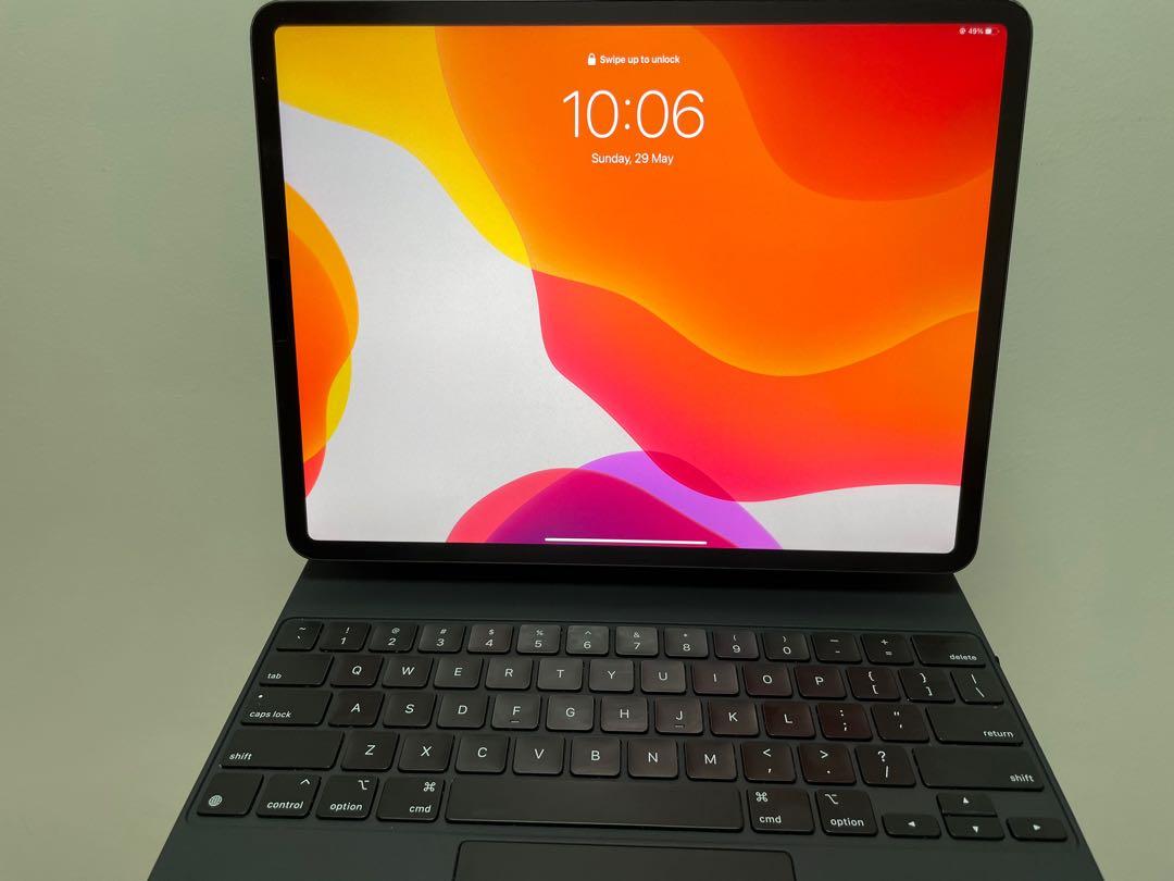 Ipad pro (4th gen) 12.9 WiFi 1TB magic keyboard and pen with 