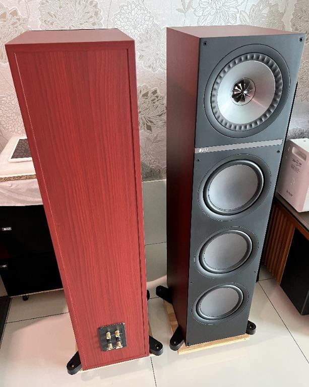 KEF Q900 floorstand speaker