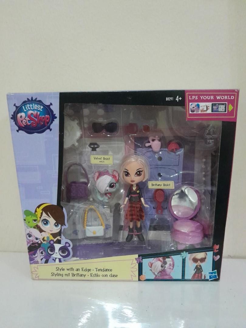 Littlest Pet Shop Brittany Biskit