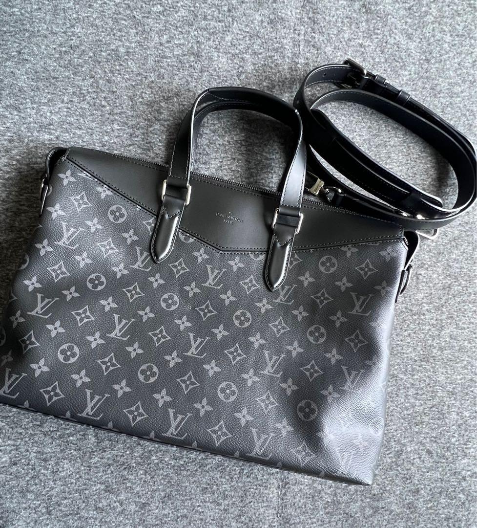 Louis Vuitton Briefcase explorer (M40566)