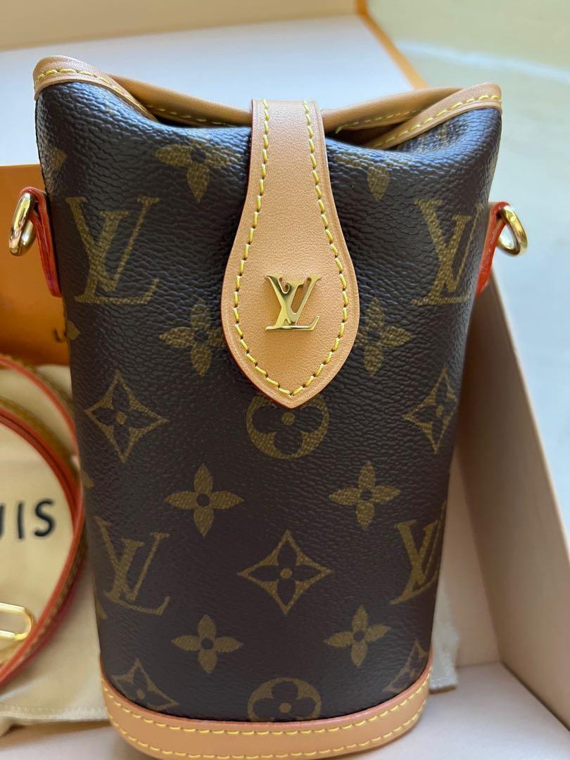 Pre Loved Louis Vuitton Monogram Fold Me Pouch in 2023