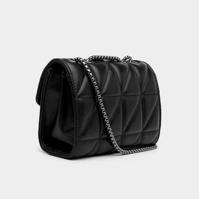 Chain crossbody sales bag designer