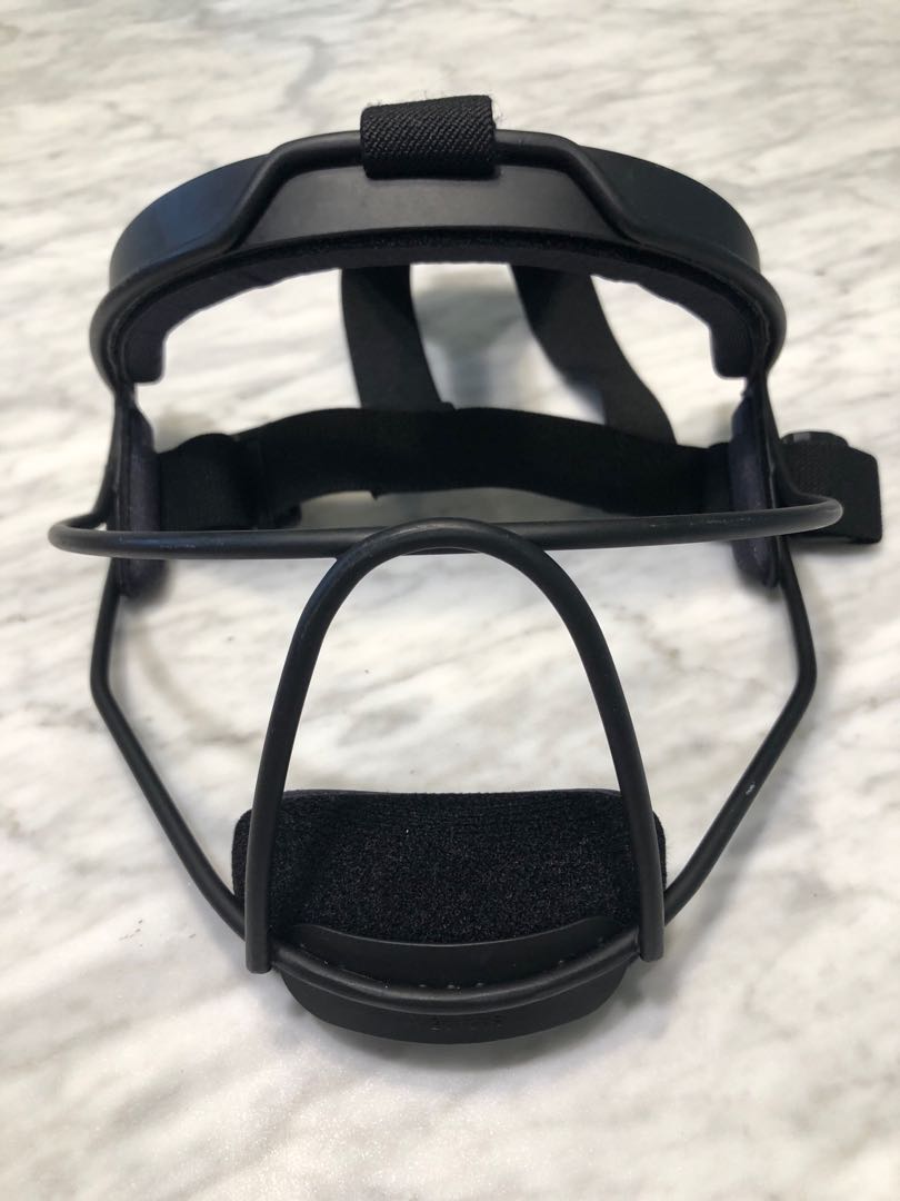 Mizuno softball face shield, Sports Equipment, Sports & Games, Racket