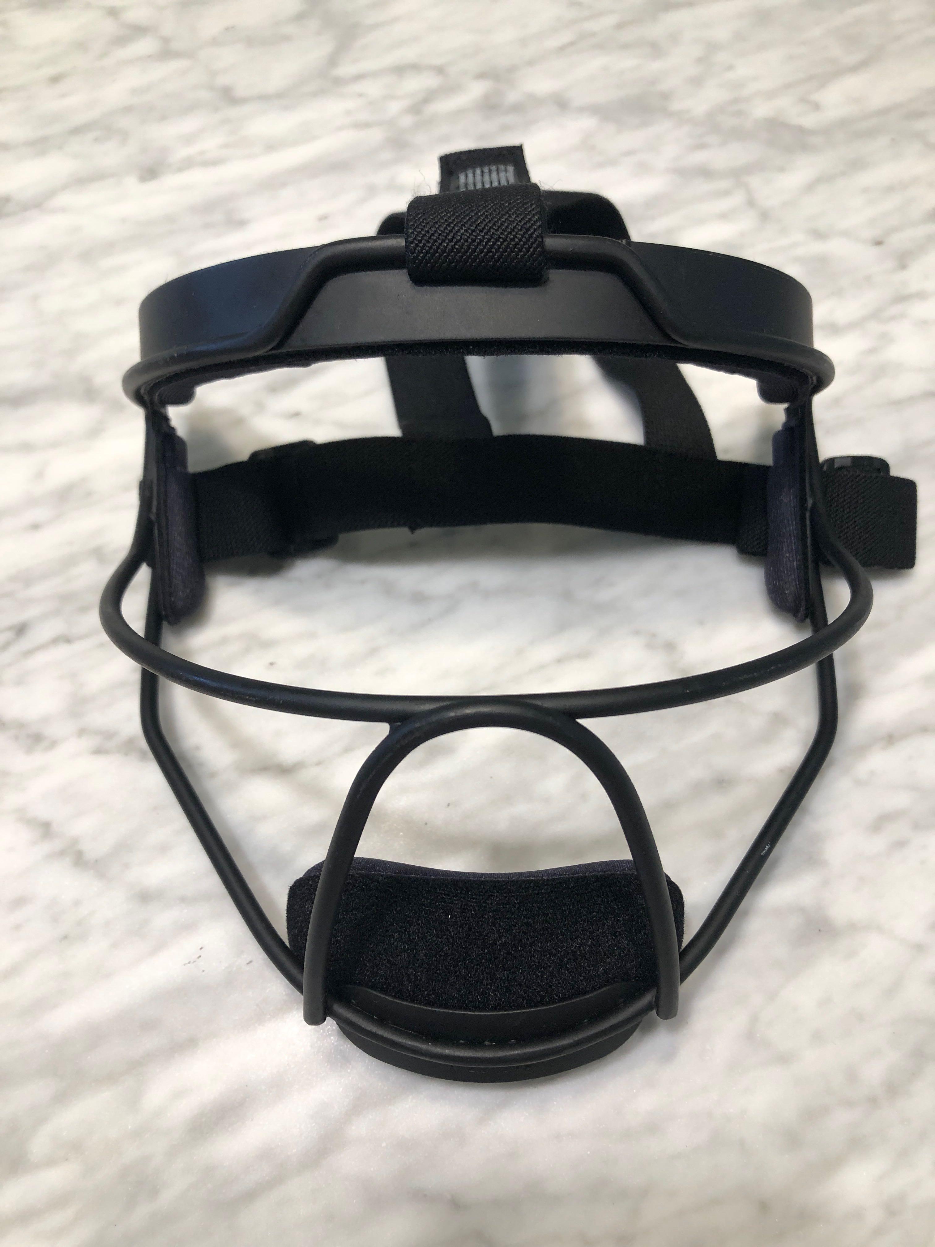 Mizuno softball face shield, Sports Equipment, Sports & Games, Racket