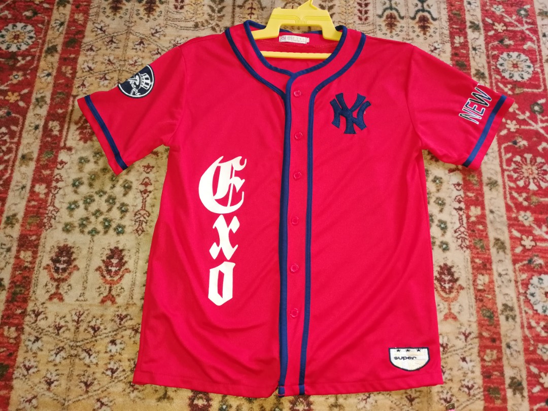 red yankees jersey