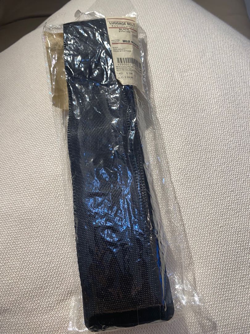 Muji Luggage Belt 無印行李帶 ，原價HK138, 興趣及遊戲, 旅行, 旅遊 行李箱 on Carousell