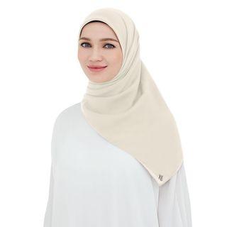 Naelofar Hijab