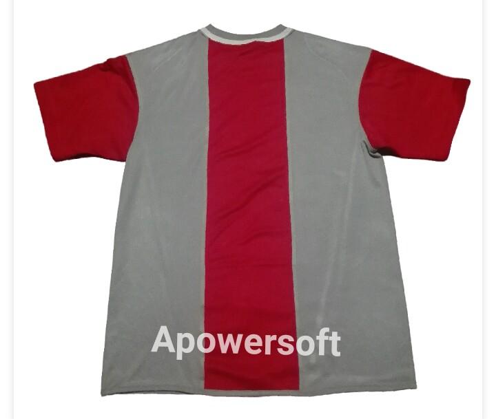 Nike Dri fit Shirt (Category: Activewear) located in Manila. Submitted by ben_tess (Listing ID 1163433703, Image 2). Description: Size: S C: 20 in. L: 25.5 in. The photos show the actual item. Manage your expectations. Thank you..