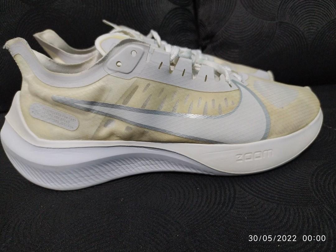 nike zoom fly gravity