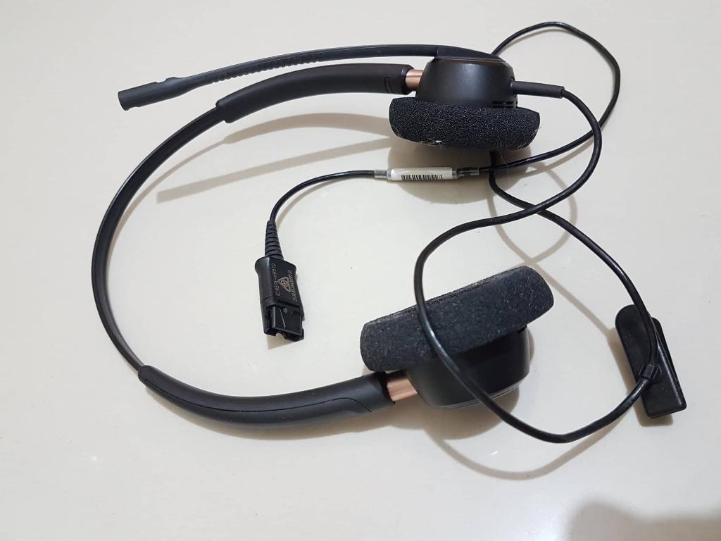 PLANTRONICS Encore Pro HW510 Noise Cancelling Headset (Category: Headphones & Headsets) located in Mandaluyong City. Submitted by sailorcat10 (Listing ID 1163336395, Image 2). Description: The HW510 has been designed for use in customer care centers, help desks, telesales, and customer service centers where users will encounter the rigors of call-intensive environments. To this end, the HW510 has been designed to help minimize operational disrupt